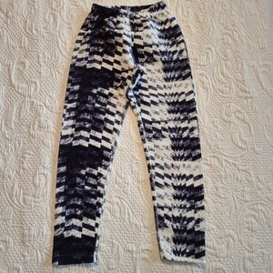 Obermeyer youth 6-7 fleece pants, black, blue off white GUC